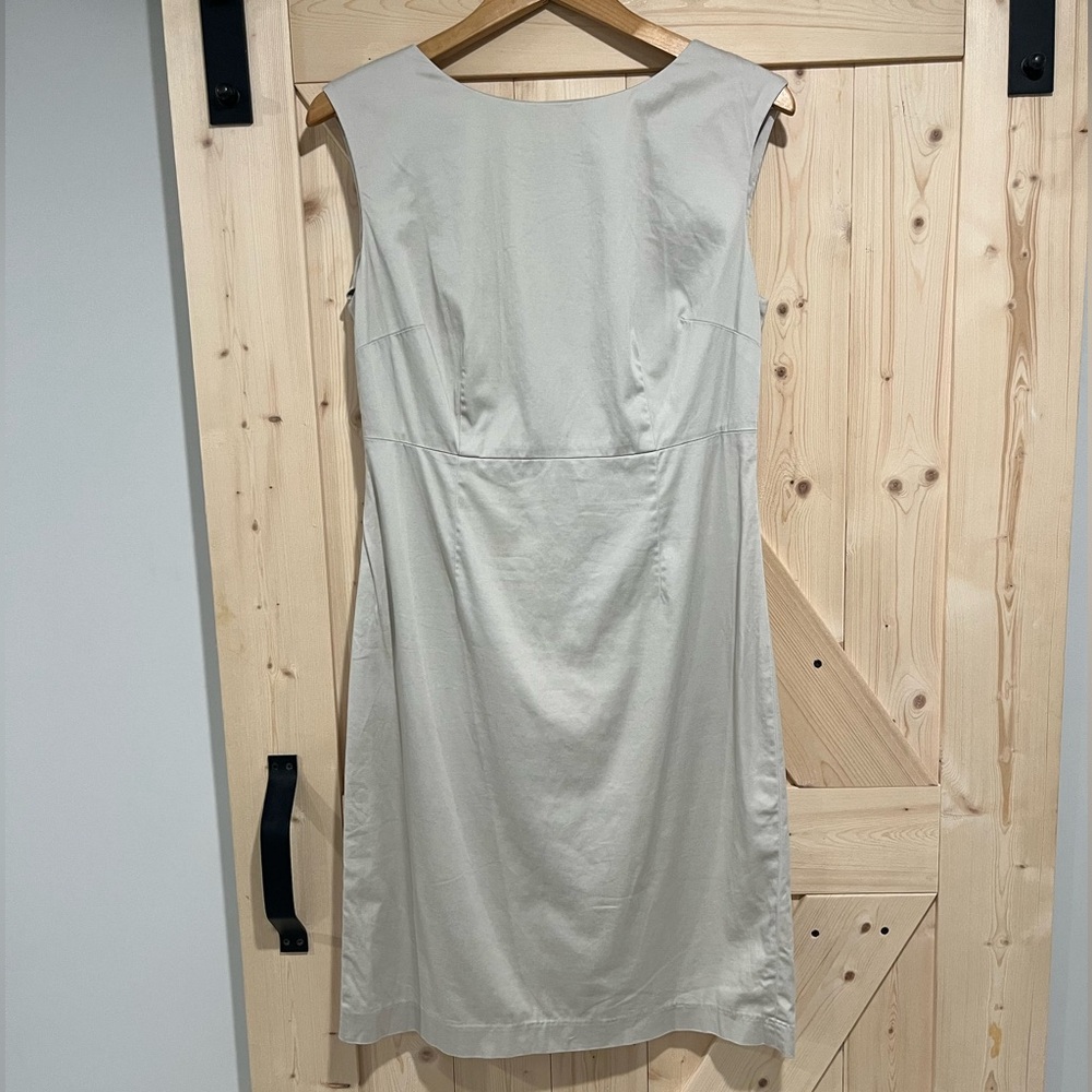 Like New Brooks Brothers 346 Tan Sheath Dress, Size 8.